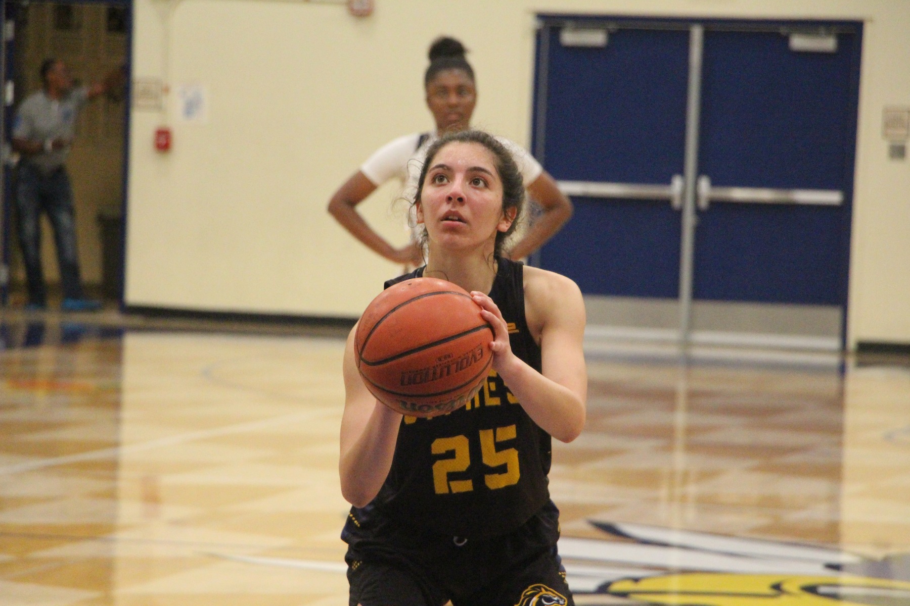No. 19 Chargers Upset No. 7 Irvine Valley, 76-69
